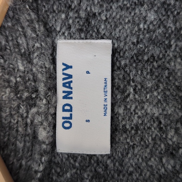 Old Navy Knit cardigan - Picture 2 of 4